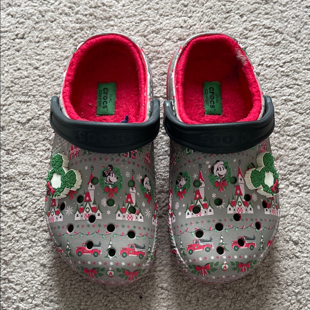 Crocs Disney Holiday Clogs - Gray and Red